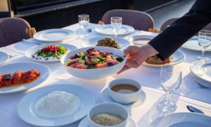 Ćevapi četiri marke: Ovo je jedini restoran u BiH koji deset godina nije povećavao cijene