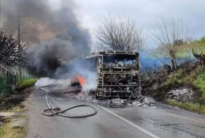 Totalna šteta: Potpuno izgorio “Lastin” autobus