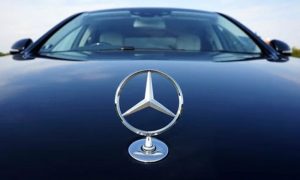 Zbog rizika od požara: Mercedes povlači oko 250.000 vozila