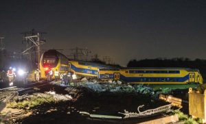 Jezive scene u Holandiji: Ima mrtvih u željezničkoj nesreći FOTO