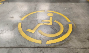 Banjaluka “oštro”: Kazne za parkiranje na mjesto za osobe sa invaliditetom 500 KM FOTO