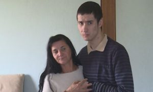 Majka živi sa teško bolesnim sinom: Porodici iz Brčkog treba pomoć VIDEO