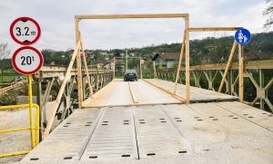 Gradonačelnik obećao novi uskoro: Privremeni most u Motikama pušten u upotrebu