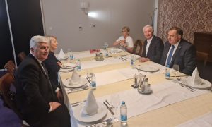 Opuštena atmosfera: Dodik, Krišto i Čović na zajedničkom ručku
