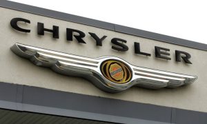 Zbog opasnosti od požara: Kompanija Chrysler povlači više od 130.000 vozila