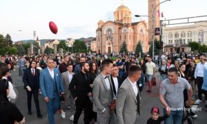 Mladost ispunila centar Banjaluke: Maturanti Elektrotehničke škole večeras slave