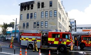 Objekat “nestao” u plamenu: U požaru u hostelu poginulo šest osoba