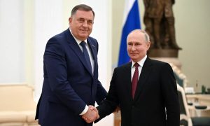 Spominju se Putin i Dodik: U Splitu osvanuli uvredljivi grafiti FOTO