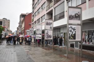 Pod nazivom “U borbi rođene”: Otvorena istorijska izložba o ženama Kozare