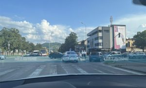 Saobraćaj usporen: Sudar dva vozila na raskrsnici u Banjaluci