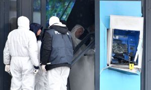 Policija imala burnu noć u Tučepima: Izazvana eksplozija na dva bankomata