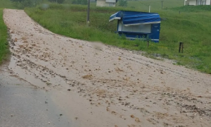 Oprez, bujica na putu! Jaka kiša pravi velike probleme i u Banjaluci FOTO