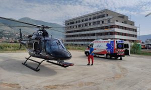 Radi nastavka liječenja: Pacijentkinja helikopterom transportovana iz Beograda na UKC Srpske