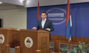 Vukanović pred novinarima u Banjaluci: Što prije zakazati sjednicu parlamenta
