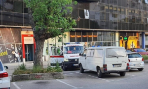 Strašna nesreća u BiH! Dijete palo sa drugog sprata tržnog centra