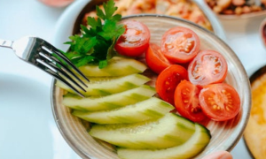 Nutricionisti otkrili: Evo da li je preporučljivo kombinovanje krastavca i paradajza