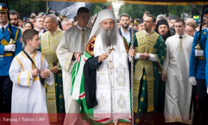 Na pročelju litije! Patrijarh služio pomen stradaloj djeci i svim žrtvama nasilja