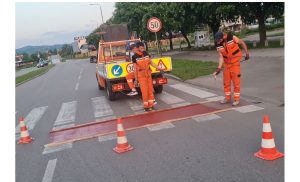 Za bezbjedniji hod u Banjaluci! U toku obilježavanje biciklističkih staza i prelaza