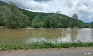 Raste vodostaj Une! Vanredne mjere u Kostajnici, sve službe u pripravnosti