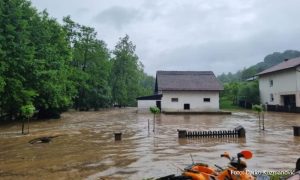 U Vlajićima poplavljeno oko 40 domaćinstava: Jedna porodica izmještena