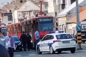Masovna tuča u tramvaju: Dječak uboden nožem