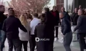 Tuča na aerodromu u Prištini: Potukli se jer je jedan muškarac drugom gledao ženu VIDEO