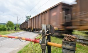 Vozači ne žele čekati: U kvaru rampa na pružnom prelazu u Banjaluci