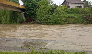 Kiša ne prestaje da pada! Izlila se Vrbanja kod Žutog mosta u Banjaluci VIDEO