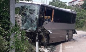 Krenuli na ekskurziju: Užasne scene na mjestu nesreće autobusa sa radnicima banjalučke škole VIDEO