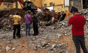 Neobična scena na gradilištu u Banjaluci: Propao bager kod Palasa