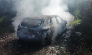 Detalji pucnjave na Cetinju: Napadač na Vujovića zapalio auto i pobjegao