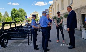 Incident ispred Gradske uprave! Reagovala policija: Ninkovićeva fotelja na meti FOTO