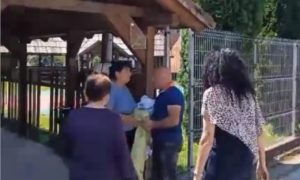 Napeta situacija u opštini Jezero: Došlo do fizičkog sukoba, reagovala policija VIDEO