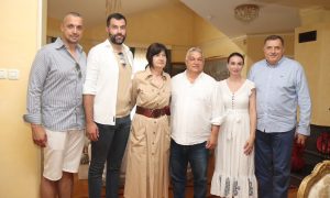 Druženje na imanju: Dodik sa članovima porodice ugostio Orbana FOTO