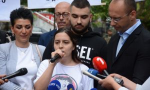 Sestra uhapšenog Dušana Obrenovića potresena: Kurti mi je oteo brata