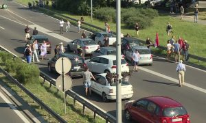 Dio auto-puta blokiran: U Srbiji počeo protest dijela opozicije