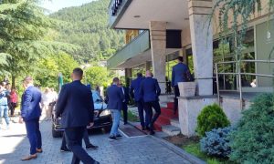 Stigla delegacija SNSD-a: U Konjicu sastanak stranaka koje čine vlast na nivou BiH