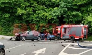 Stravična saobraćajna nesreća: Jedna osoba poginula, petero povrijeđeno