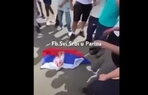 Skandal u školi u Švajcarskoj: Djeca gazila zastavu Srbije VIDEO