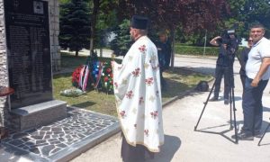 Sjećanje na heroje: Otkriven spomenik poginulim vojnicima u Drvaru FOTO