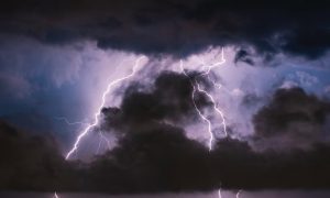 Primorje na udaru grmljavinskih oluja: Tokom vikenda pogoršanje vremena na Jadranu