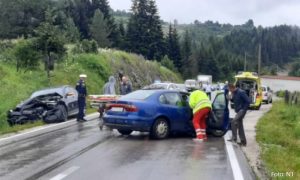 Sudar dva vozila: Ima povrijeđenih, intervenisala ekipa Hitne pomoći