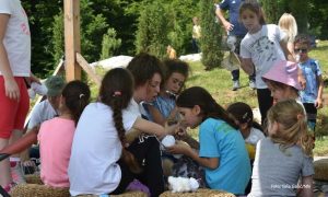 Organizovano druženje za djecu i roditelje: Fond solidarnosti okupio mališane iz cijele Srpske