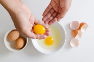 Bijela sluz u žumancetu: Šta je i da li je takvo jaje bezbjedno za jelo?