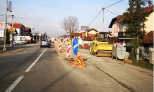 Zbog radova na priključku na kanalizacionu mrežu: Otežan saobraćaj u Ulici Put srpskih branilaca
