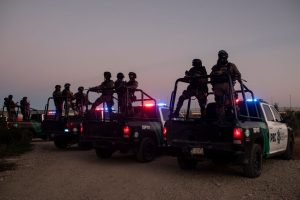 Blokirali autobus: Grupa naoružanih ljudi otela 14 policajaca u Čijapasu