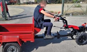 Maloljetnik pretjerao: Pijan i bez dozvole vozio motokultivator, policija reagovala