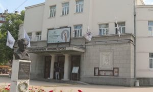 Sarajevski ratni teatar na Festivalu u Banjaluci – gdje je “nestala” trobojka