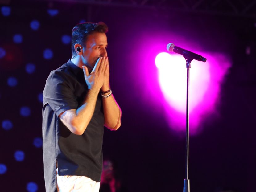 Slavljenička turneja: Nikos Vertis prvi put nastupio u Srbiji