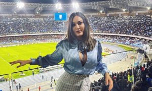Sve za voljeni klub: Obećala da će šetati gola ako Napoli bude šampion – to je i uradila VIDEO